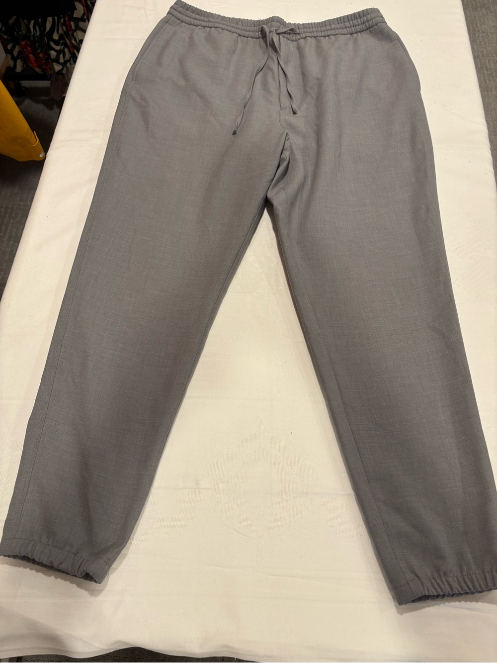 Zara Men's Light Gray Drawstring Jogger Pants